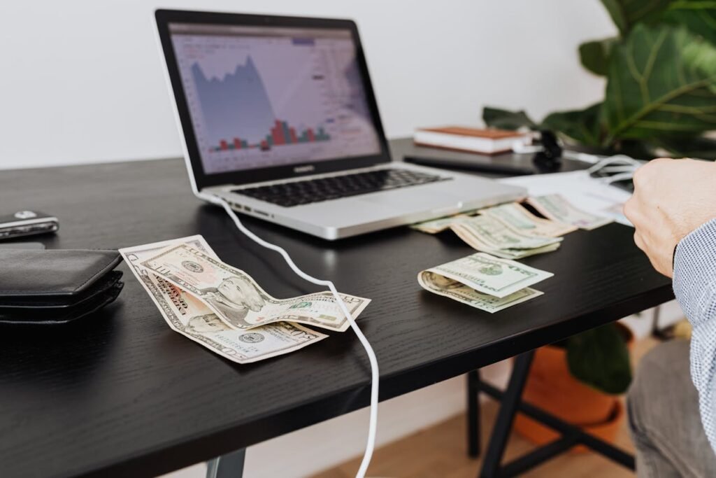 TOP 10 PASSIVE INCOME IDEAS TO MAKE MONEY WHILE YOU SLEEP