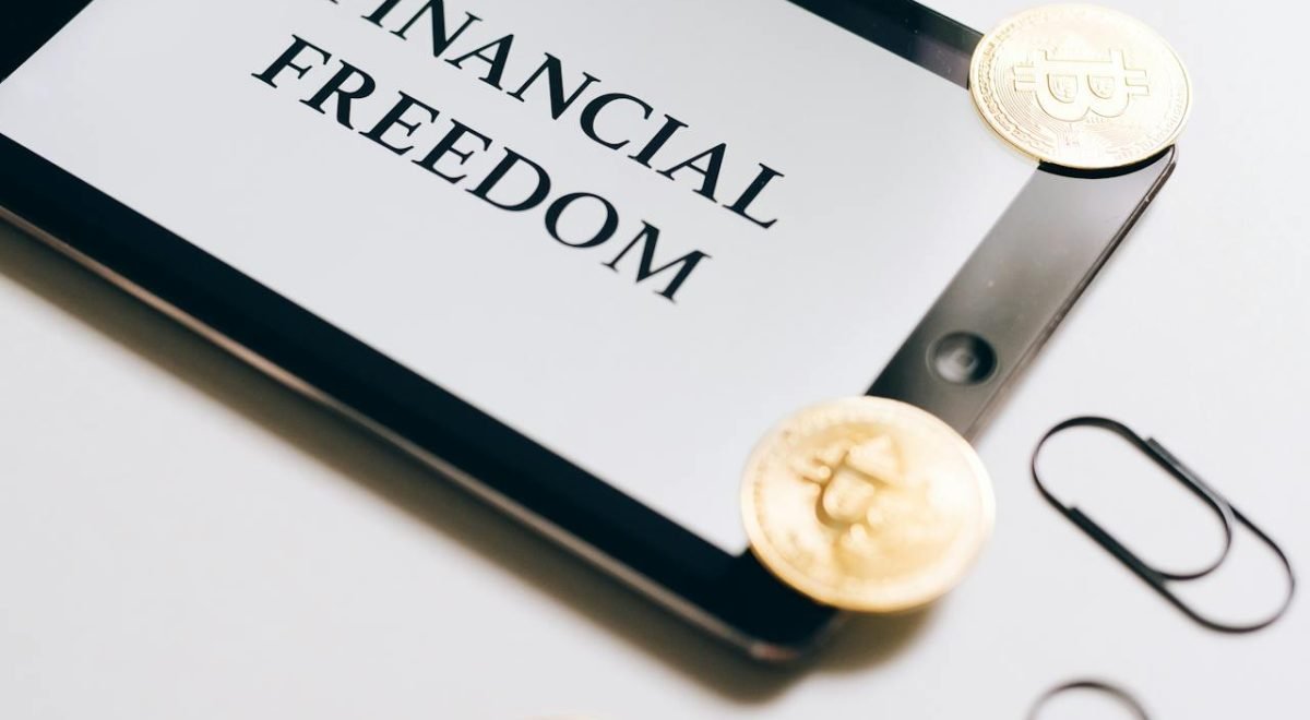 How to Achieve Financial Freedom in 2026: Step-by-Step Guide for Beginners