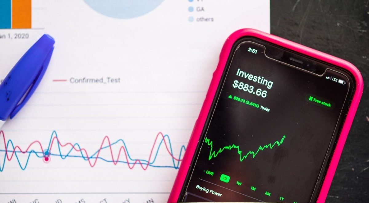 the complete guide to starting a business with low investment